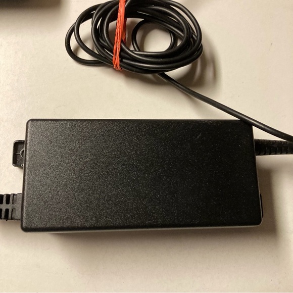 DirecTV Advanced Whole Home Client C51-500 & AC Adapter (EPS10R1-15) & Remote - Picture 7 of 10